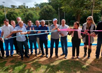Governo do Estado inaugura obras de calçamento rural e novo Creas de Itarana