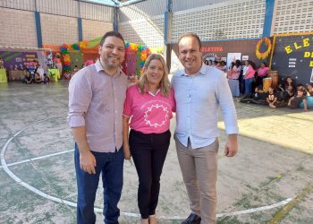 Aconteceu na quadra da EMEFTI Gabriele Ferreira Romão, a comemoração pelos 100 dias de Implantação da Escola de Tempo Integral