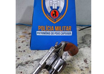 Policiais Militares do 2º BPM detiveram um homem de 21 anos e apreenderam com ele um Revólver calibre 32 em Nova Venécia