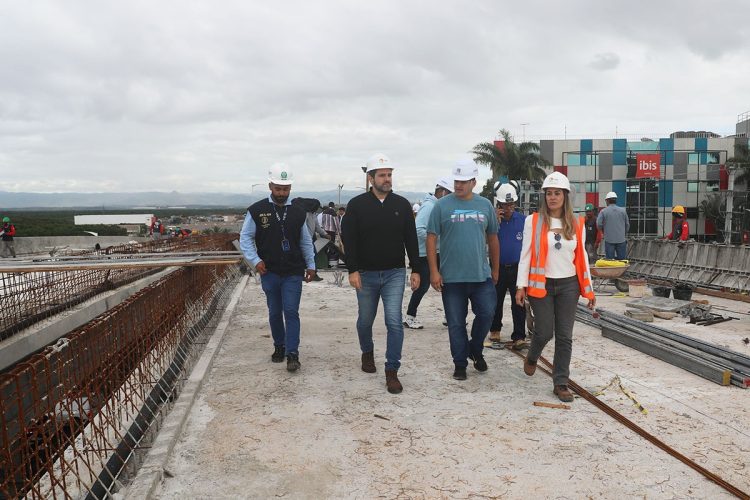 Xambinho realiza a visita técnica antes da inauguração do viaduto de Carapina