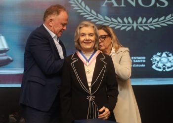 Ministra do STF, Carmén Lúcia, é homenageada com comenda Jerônymo Monteiro