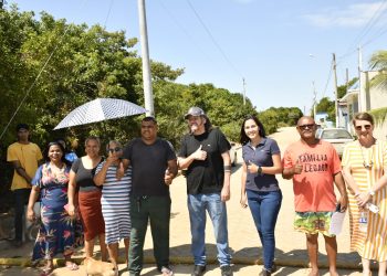 MAIS DE R$ 3,2 MILHÕES EM INFRAESTRUTURA NO CAMPO: DANIEL ENTREGA CALÇAMENTOS NA REGIÃO DO NATIVO