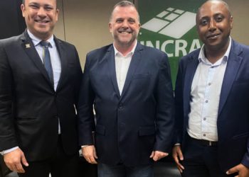 Vereador Zenildo Xavier participa de reunião com o Diretor Presidente do Instituto Nacional de Colonização e Reforma Agrária – INCRA, César Aldrighi, em Brasília-DF Vereador Zenildo Xavier participa de reunião com o Diretor Presidente do Instituto Nacional de Colonização e Reforma Agrária – INCRA, César Aldrighi, em Brasília-DF