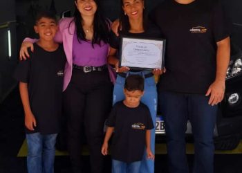 Empresa Cristalcar é homenageada na câmara de Montanha