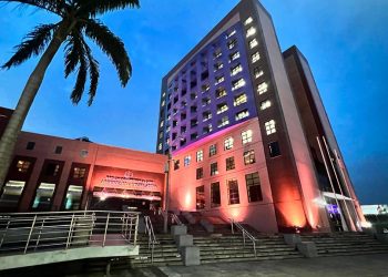 A Assembleia Legislativa entra na corrente de conscientização e Combate ao Câncer de Mama.