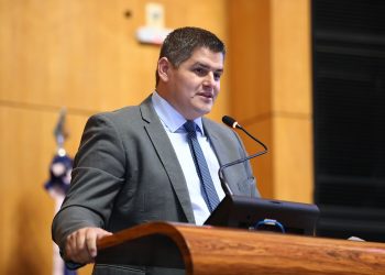 Deputado Xambinho leva comissão de infraestrutura para fiscalizar obra da rotatória do Ó