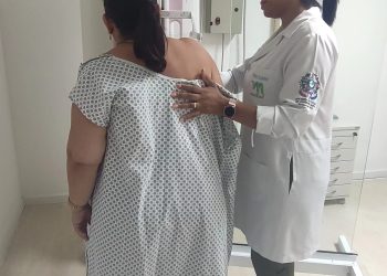 ‘Outubro Rosa’: mais de 4 mil exames e consultas de saúde da mulher são ofertados no norte do Espírito Santo