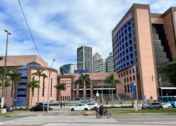 Assembleia Legislativa recebe projeto para revisão do ICMS no EstadoEm decisão conjunta, deputados e governador querem revogar lei que aumentava imposto de 17% para 19,5%