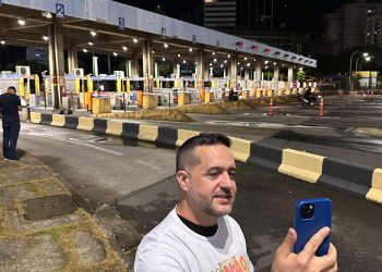 Deputado narra fim do pedágio e flagra caso de pedreiro que deixou de formar filho para pagar tarifa