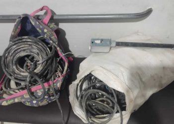 Polícia apreende fios oriundo de furto