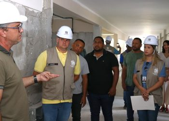 Deputado xambinho acompanha obras em escola da serra que foram readequadas a pedido da infraero