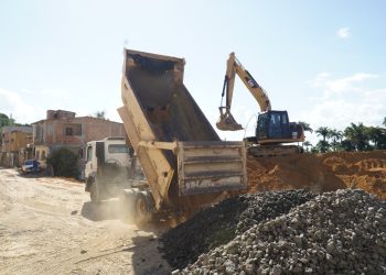 OBRAS DA LADEIRA DO BESOURO AVANÇAM NO SEGUNDO TRECHO DO MURO DE GABIÃO: