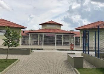 Salas de Aula com Ar-condicionado, Smart TV, Notebook e Kit-Escolar Completo Para Todos em Escolas Públicas de Cidade no ES