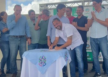 Tyago Hoffmann vai a Mucurici prestigiar a solenidade de autorização da publicação do edital da Barragem de Itabaiana