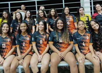 CAMPEÃS DOS DA FASE REGIONAL DOS JEES, MENINAS DO HANDEBOL JÁ TREINAM PARA A ETAPA FINAL, EM GUARAPARI