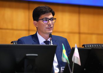 Lei aprovada na Assembleia isenta advogados de reconhecimento de firma em órgãos públicos do ES
