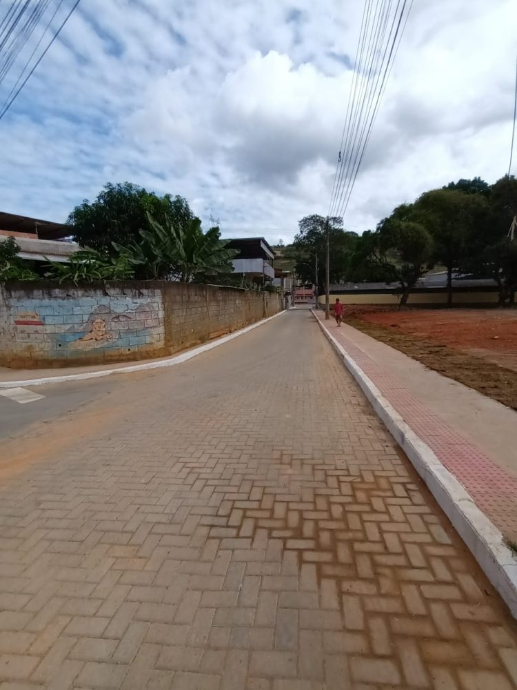 Prefeitura de Cariacica entrega 13 ruas em Vila Prudêncio com recurso de emendas de Gandini