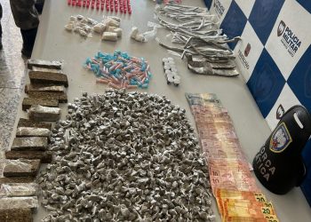 PM apreende cocaína, maconha, haxixe, crack e skunk em Vitória
