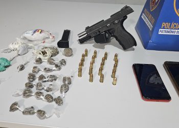 POLICIAIS MILITARES TROCAM TIROS COM CRIMINOSOS NO BAIRRO ALCEBIADES, MONTANHA-ES
