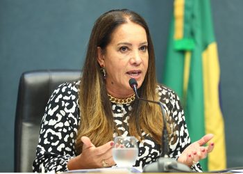 Cipe Rio Doce debate acordo judicial com atingidos por barragem de Fundão, em Mariana