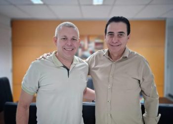 Caminhão Pipa e Academia Popular, frutos de nossa agenda em Vitória