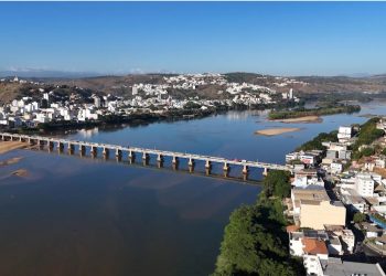 Prefeito Guerino publica edital de obras da terceira faixa da Ponte Florentino Avidos e da nova ligação entre Vicente Soella e ES 080