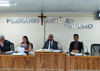 Presidente da Câmara Municipal de Montanha e vereadores aprovam abono salarial de R$ 5.200,00 para servidores da Casa Legislativa.