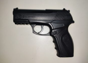 PM APREENDE SIMULACRO DE ARMA DE FOGO NO CÓRREGO DA SAPUCAIA