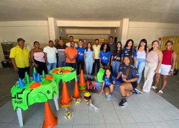 Município de Pinheiros recebe materiais esportivos e R$ 20 mil em emendas para o setor 
