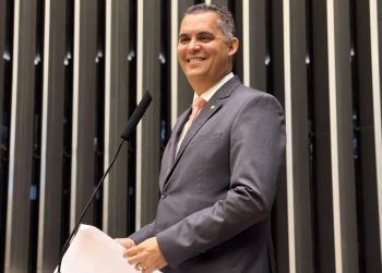 Deputado Gilson Daniel propõe projeto para coibir golpes virtuais com linhas telefônicas pré-pagas