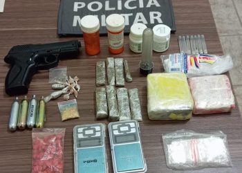 Policiais do 11º Batalhão de Polícia Militar apreendem drogas, armas e materiais para tráfico em Ecoporanga