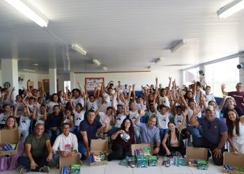 UM SONHO REALIZADO: PREFEITURA REALIZA ENTREGAS DOS UNIFORMES ESCOLARES EM SÃO MATEUS