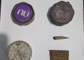 POLICIAIS MILITARES DO 11º BPM APREENDEM MACONHA COM DOIS INDIVÍDUOS EM MANTENÓPOLIS