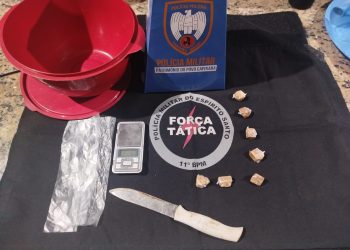 FORÇA TÁTICA E K9 DO 11º BPM APREENDEM CRACK E MATERIAIS PARA EMBALO NO BAIRRO COLINA EM BARRA DE SÃO FRANCISCO