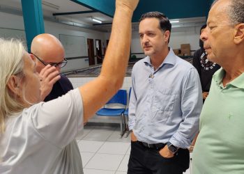 Deputado propõe transferir parte dos 1.197 alunos da Escola Almirante Barroso durante reforma