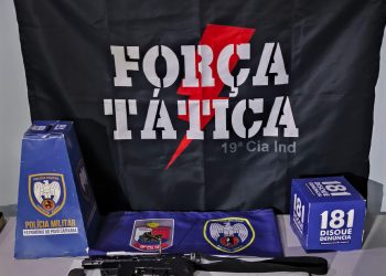 Polícia Militar apreende submetralhadora e drogas durante operação em Pinheiros