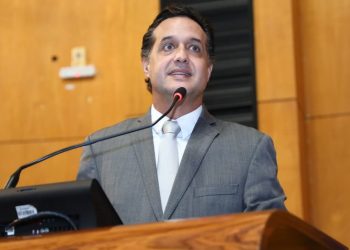 Gandini elogia esforço do prefeito de São Mateus e confirma início de obras em Guriri