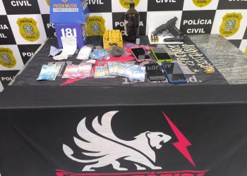Suspeito de Tráfico é Preso em Montanha com Arma, Drogas e Mandado de Prisão em Aberto