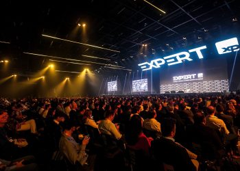 Discussões políticas ganham destaque na ExpertXP 2025