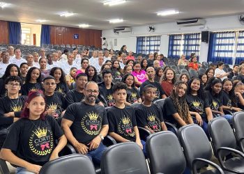 Pinheiros é destaque durante formatura de curso de robótica em Vila Velha