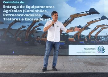 Governo do Estado entrega 52 máquinas e equipamentos para fortalecer a agricultura e melhorar estradas rurais