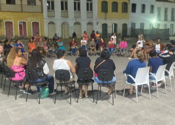 Palestra sobre Empoderamento Feminino reúne mulheres no Porto e encerra com roda de samba
