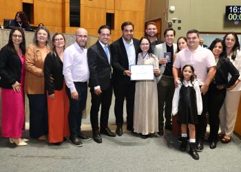 Deputado admite carga gigante para professores, mas reconhece  investimentos