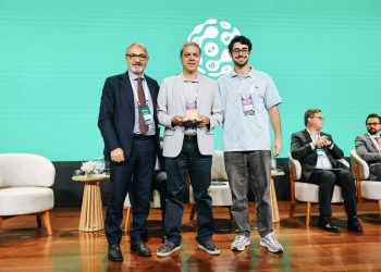 Alunos do Cefet-RJ conquistam Prêmio Inova com software inovador para o TCE
