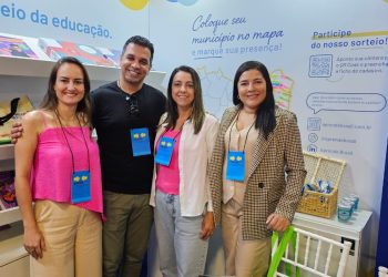 Professores de Pinheiros participam de Seminário de Educação Infantil em Guarapari