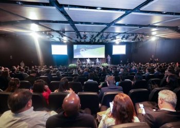 Arnaldinho recebe prêmio do Tesouro Nacional por excelência fiscal e contábil