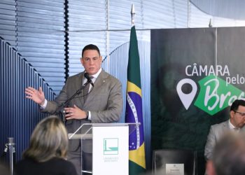 Da Vitória e Motta defendem ações de desenvolvimento regional no lançamento do Programa Câmara Pelo Brasil