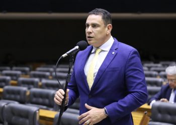 Câmara vota urgência para proibir cobrança por mala de mão em voo