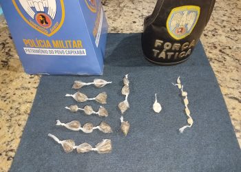POLICIAIS DO 11º BPM APREENDEM DROGAS EM TERRENO PRÓXIMO A BAR EM BARRA DE SÃO FRANCISCO