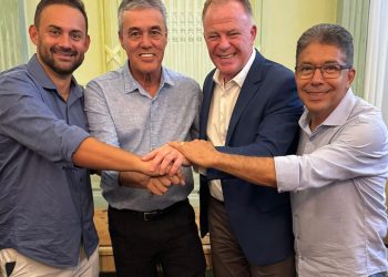 Toninho da Emater celebra assinatura de ordem de serviço do Contorno de Pinheiros